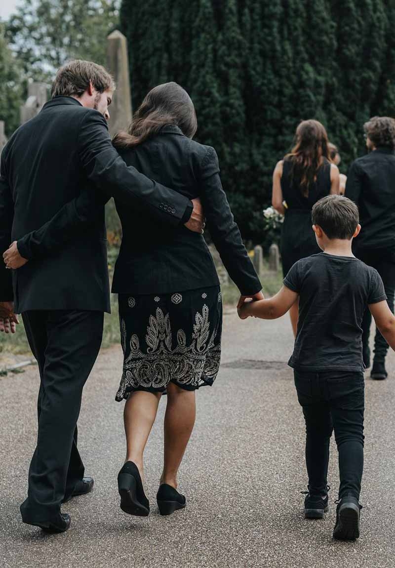 VESTIR DE NEGRO EN EL LUTO ¿TRADICIÓN O SUPERSTICIÓN?
